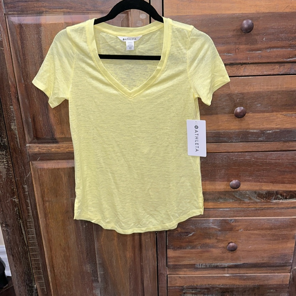 Athleta Breezy Scoop V-Neck Tee